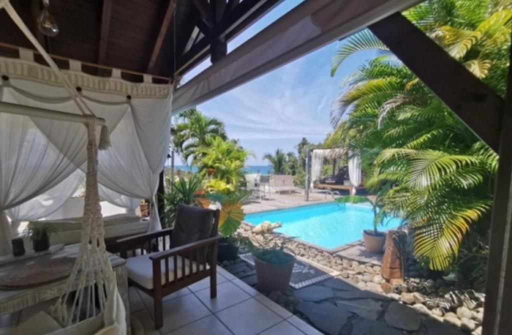 Bed and Breakfast Ali-Naïs Location Deshaies Esterno foto