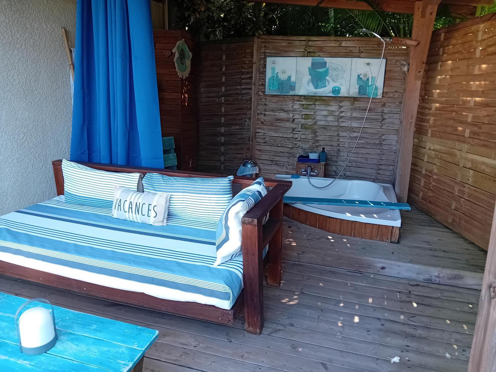 Bed and Breakfast Ali-Naïs Location Deshaies Esterno foto